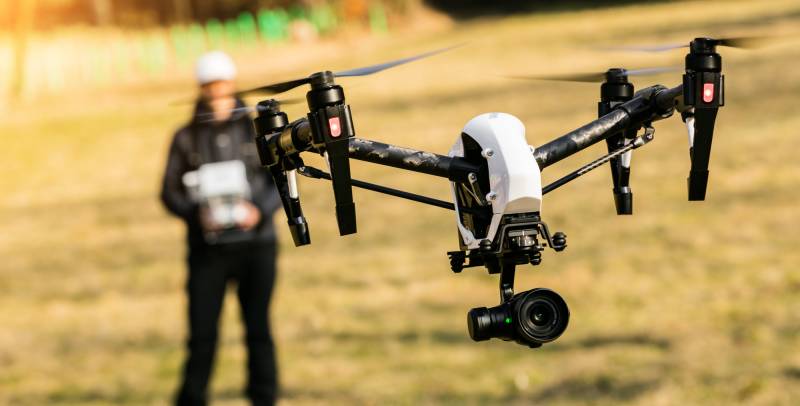 film par drone en accéléré de chantier  à Limas 